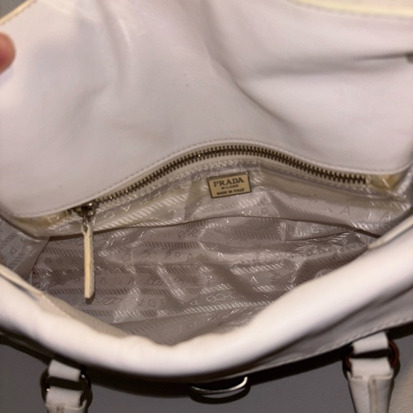 Authentic Prada Daino Bianco Leather Bag Vintage Calfskin Handbag - Picture 9 of 11